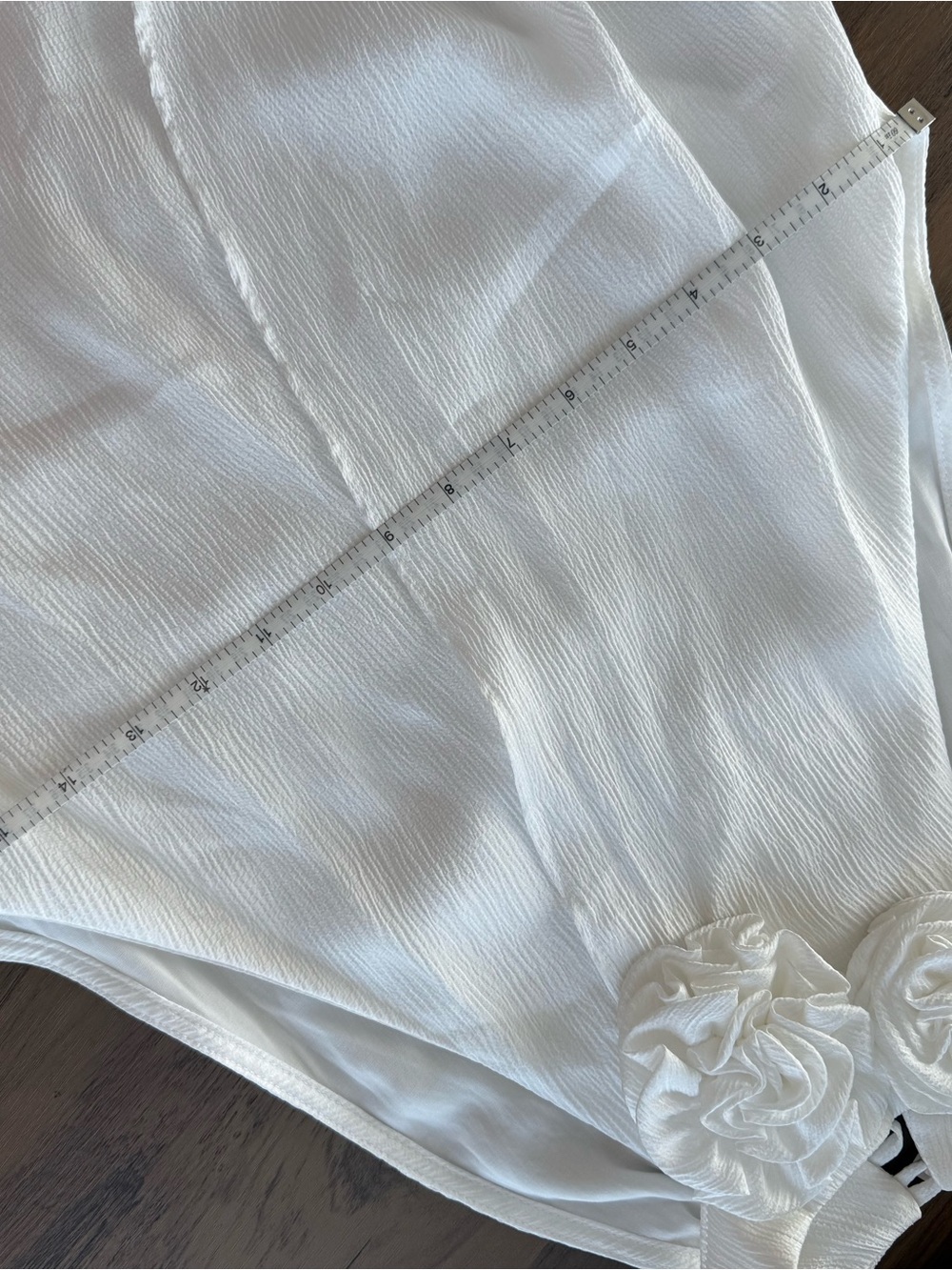 Azulu Ivory Silk Crepe Rosette High-Neck Halter Blouse - Picture 5 of 5